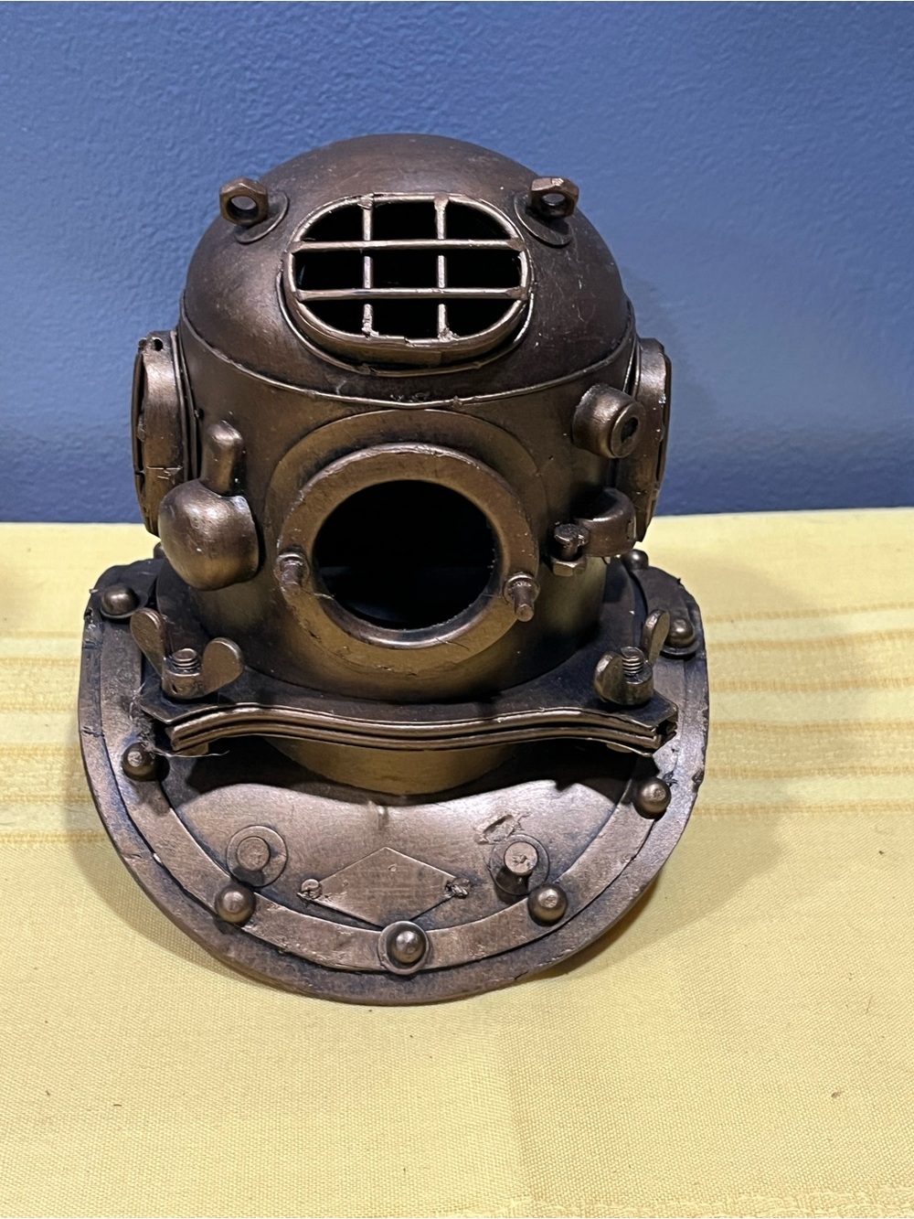 ⚓️ Vintage Style Deep Sea Diver Helmet Decor - 7”
